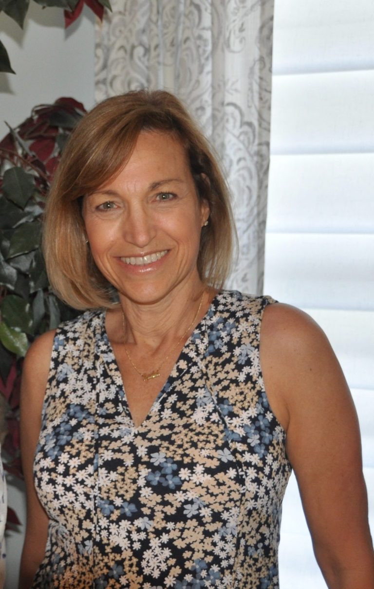 Kirstin the nutrition expert smiling